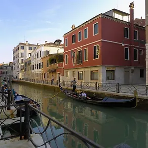 basilea-venice.hotelinveneto.com/